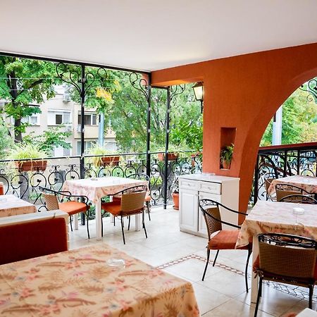 Globus Hotel Plovdiv Exterior photo