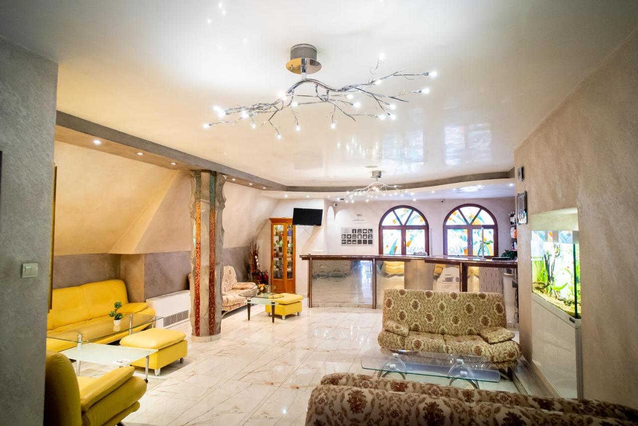Globus Hotel Plovdiv Exterior photo
